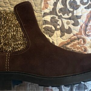 Women’s Brown Suede Chelsea Boots